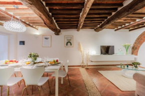 Casa al Dipinto, Contemporary Apartment with